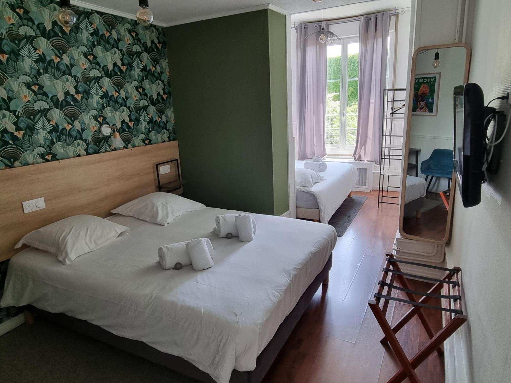 Hotel & Restaurant Le Patio Віші Екстер'єр фото